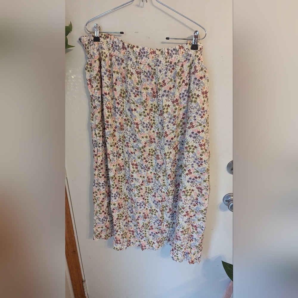 Old Navy floral skirt size 4x